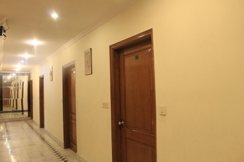 Hotel O Grand Central Delhi  Buitenkant foto