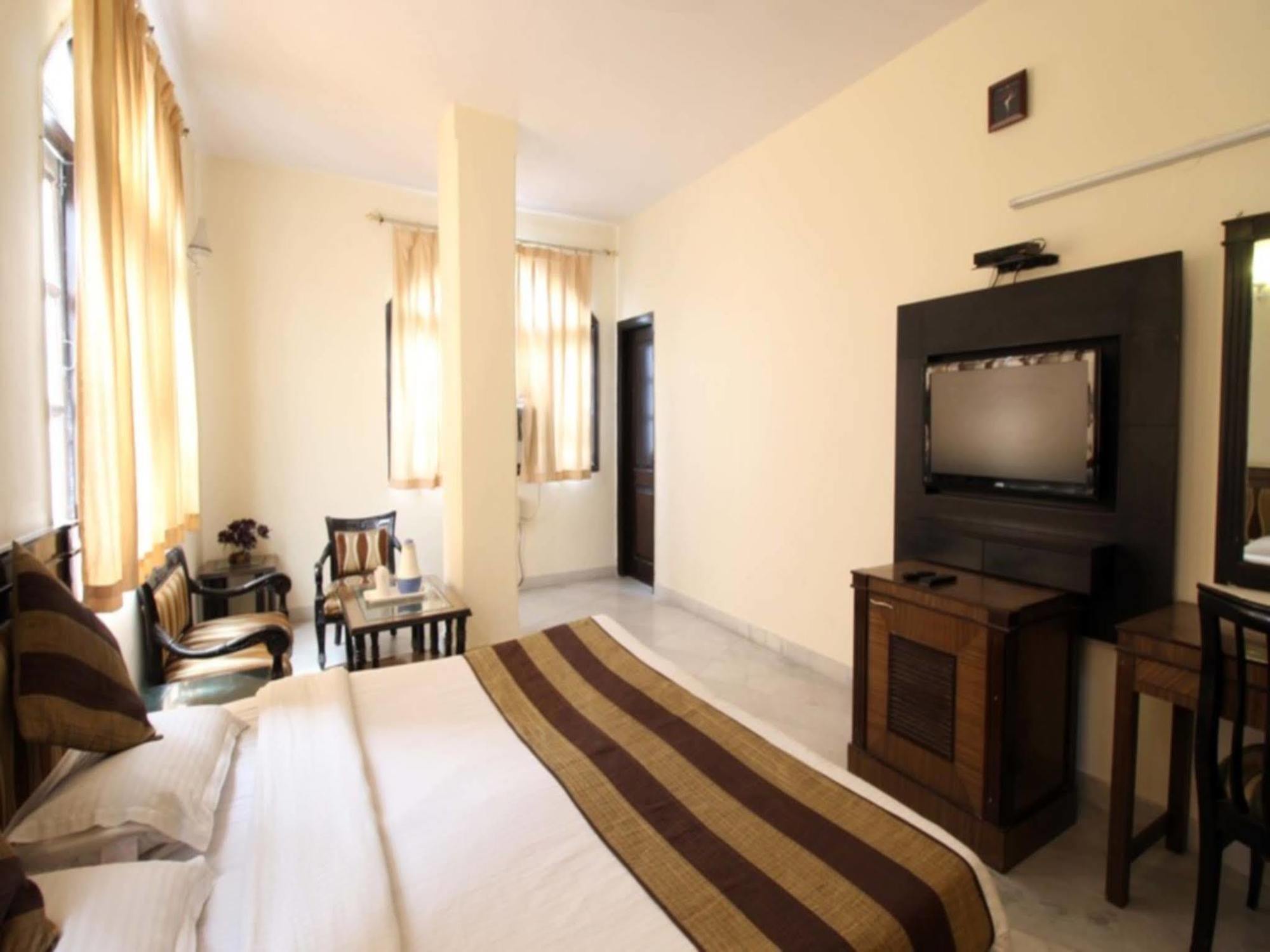 Hotel O Grand Central Delhi  Buitenkant foto