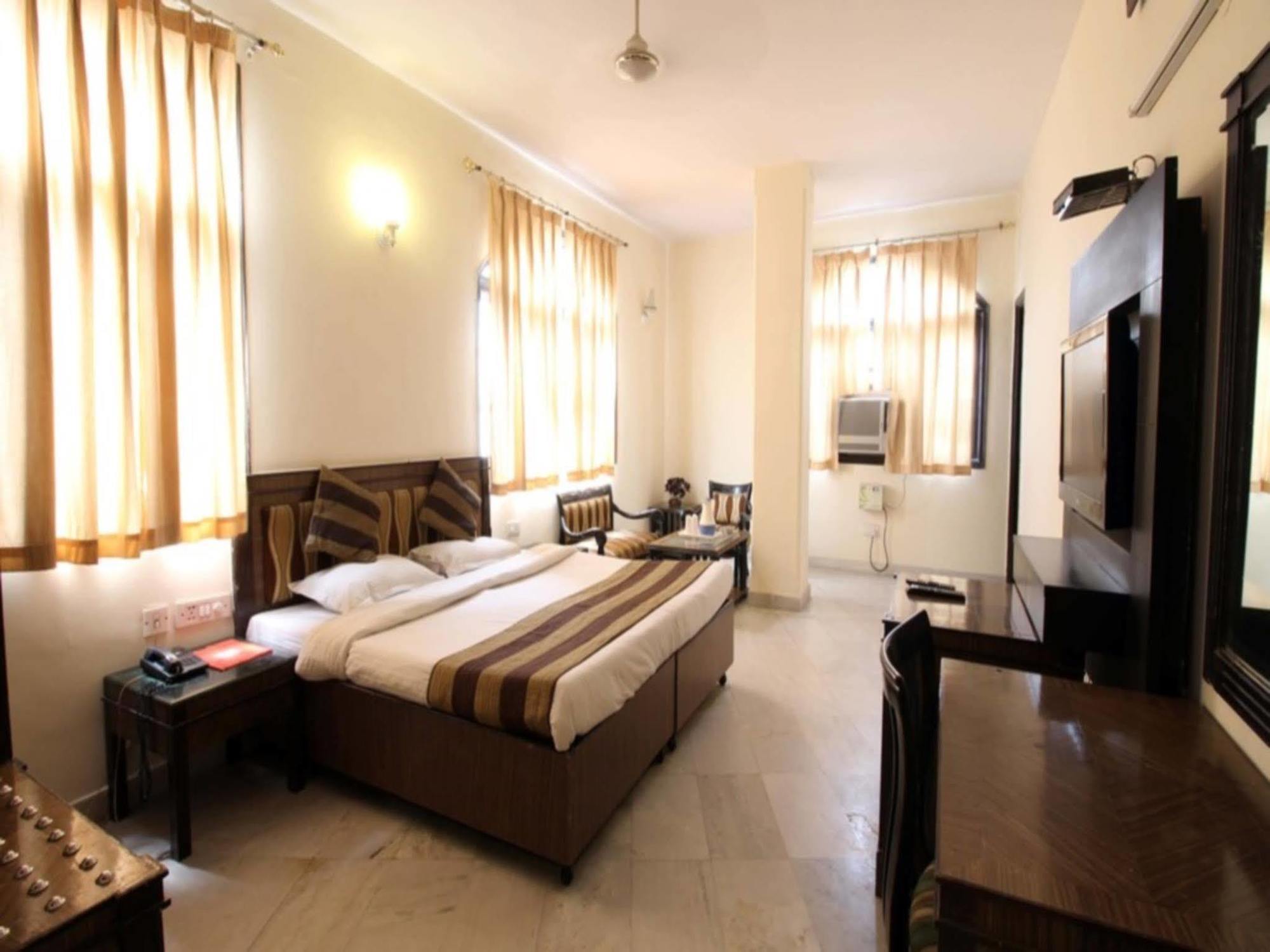 Hotel O Grand Central Delhi  Buitenkant foto